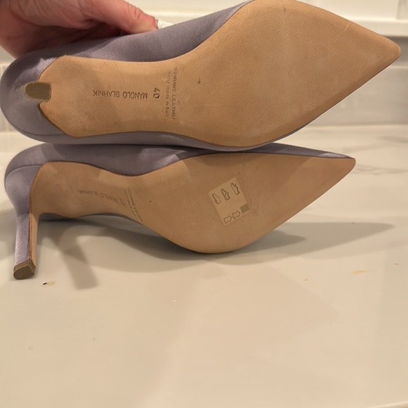 Manolo Blahnik Light Purple BB Satin Heel Pumps - Picture 4 of 5